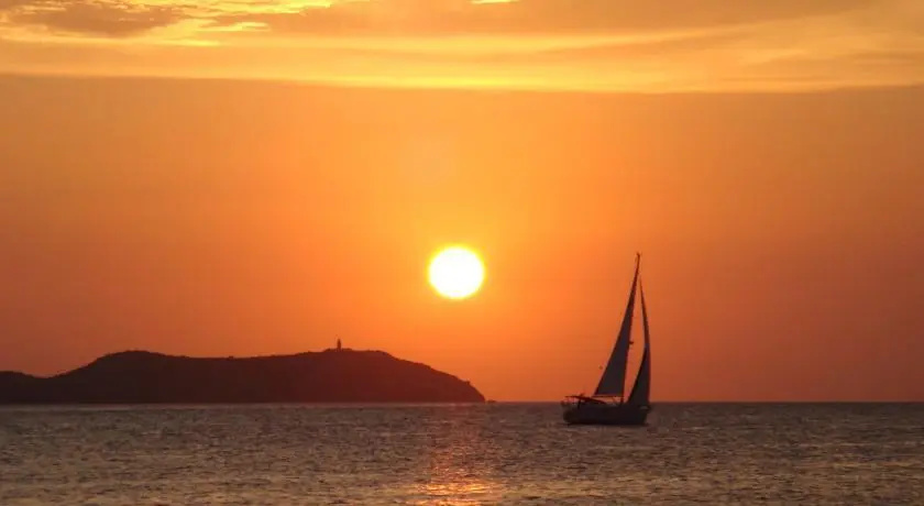 Ibiza Charter Silenzio Bianco