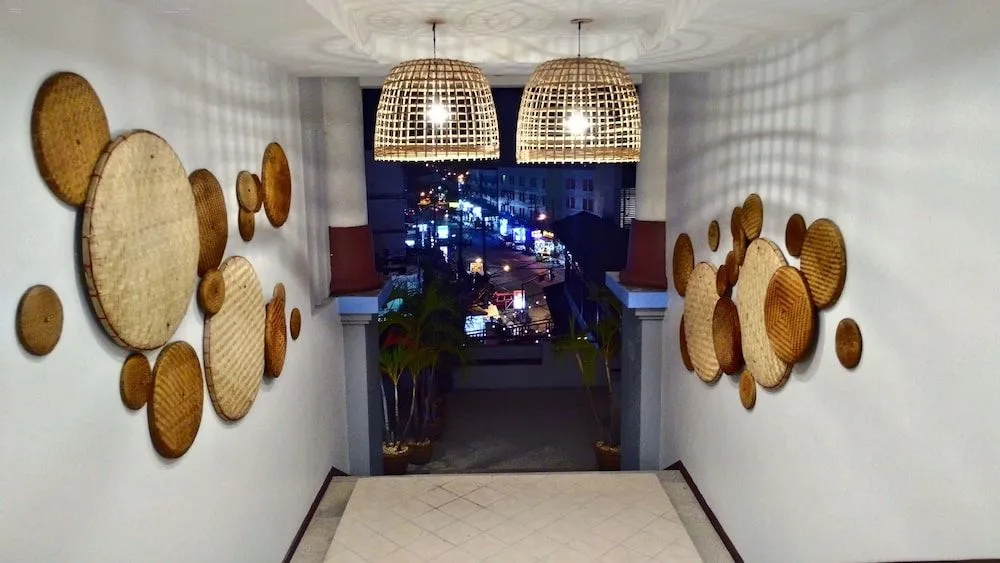 Bodega Phuket Party Resort - Adults Only