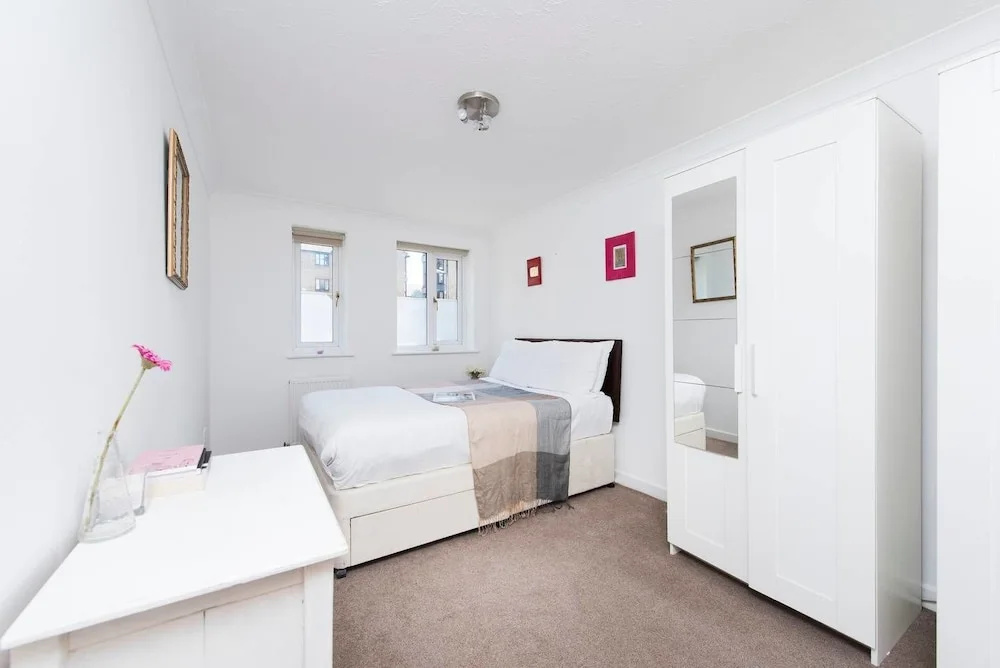 Lovely 2BR Flat in East London!