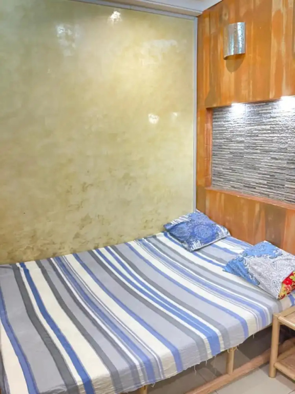 Room-luxury Furnished Room No1