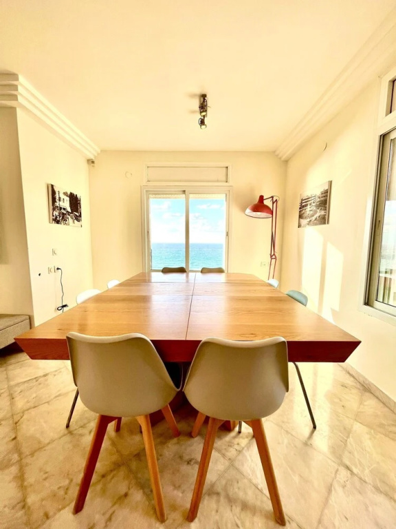 Luxurious Sea View 3BR Pool Spa and Gym