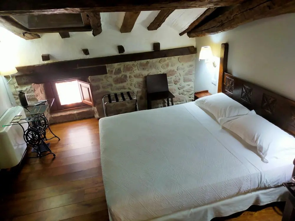 Hotel Rural LATORRIÉN DE ANE