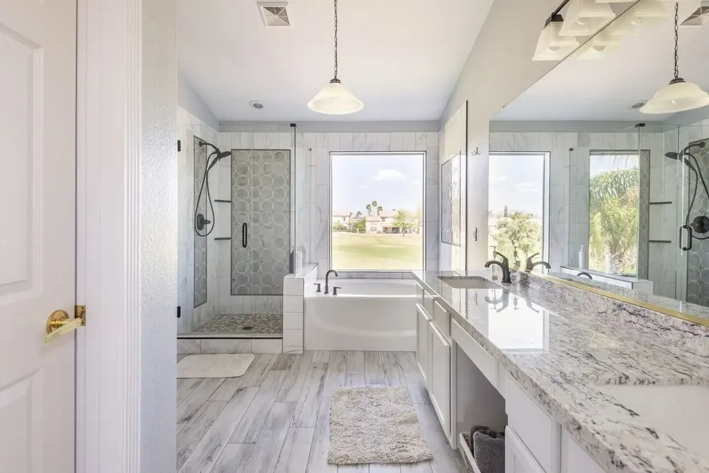 Cozy Sun-kissed Desert Oasis 4 Bedroom Home by RedAwning