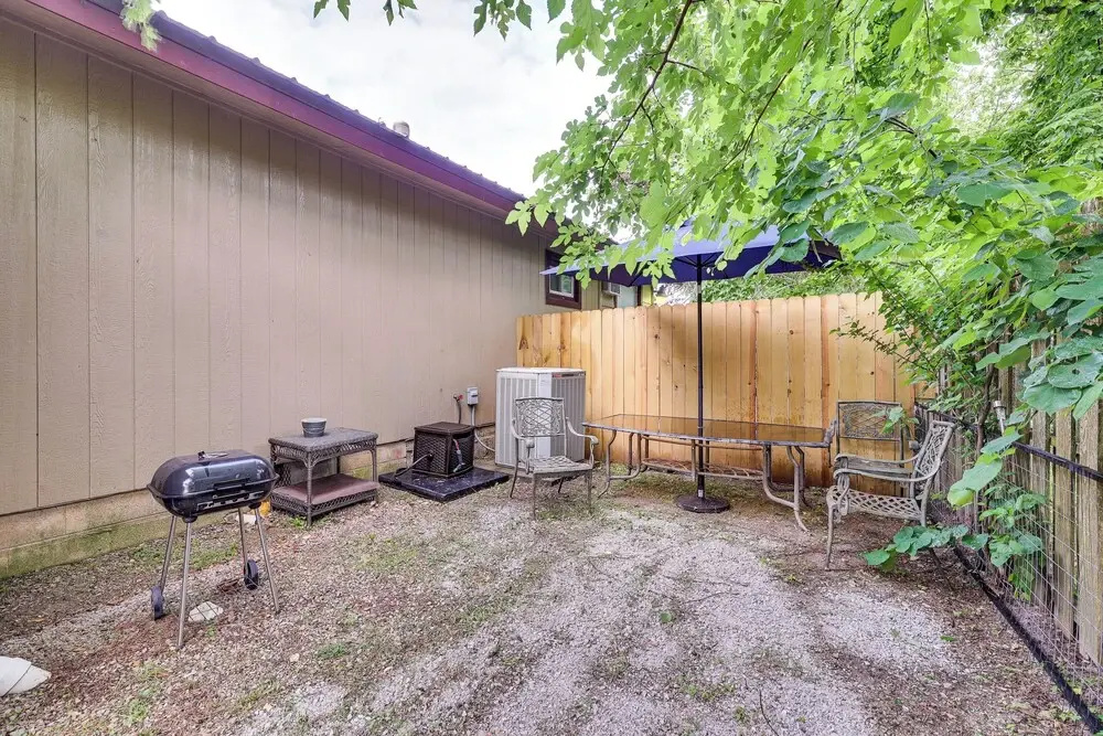 Eureka Springs Rental - Walk to Downtown!