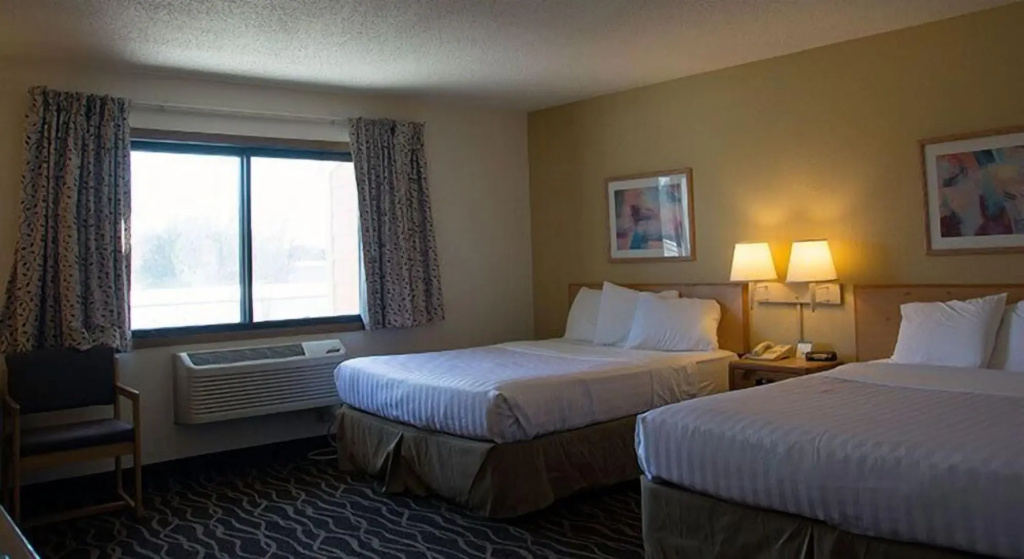 Boarders Inn & Suites by Cobblestone Hotels - Wautoma