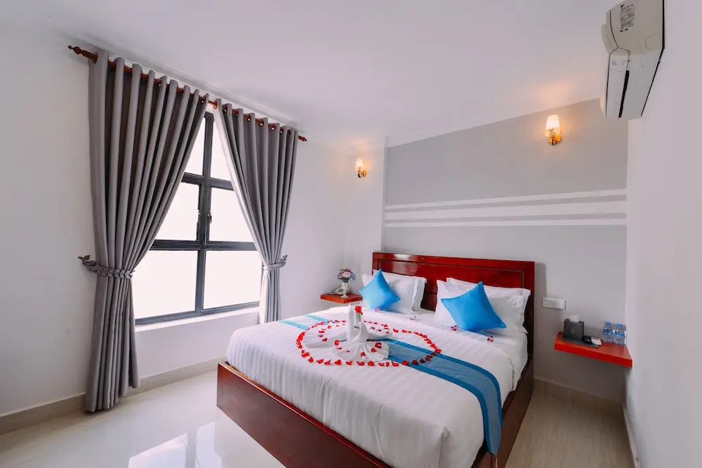 Sky Palace Boutique Hotel