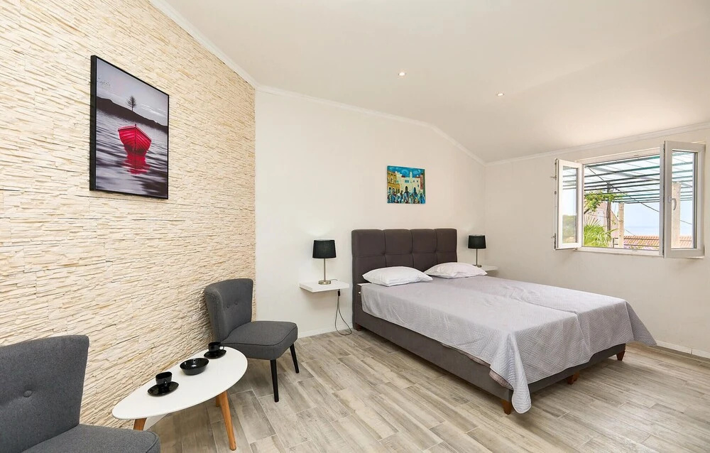 Nice Apartment in Dubrovnik With Outdoor Swimming Pool, Wifi and 5 Bedrooms
