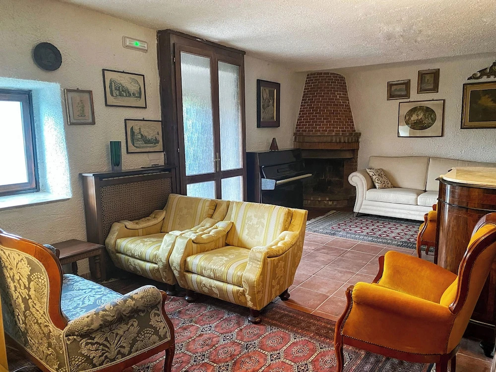 Collis Petri Relais