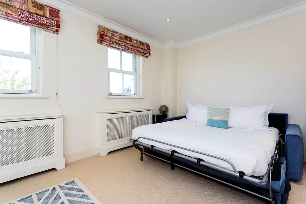 Putney Bridge Place
