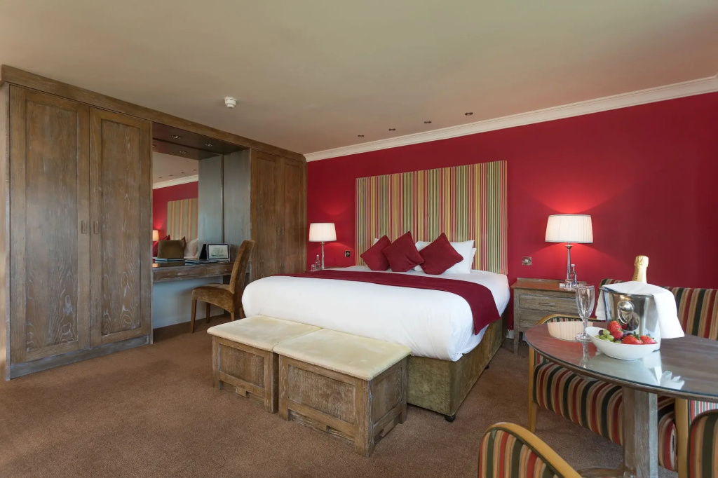 Connemara Coast Hotel