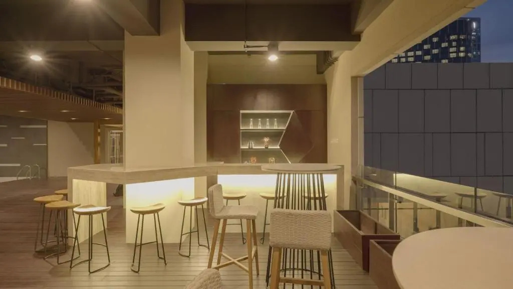 Whiz Luxe Hotel Spazio Surabaya