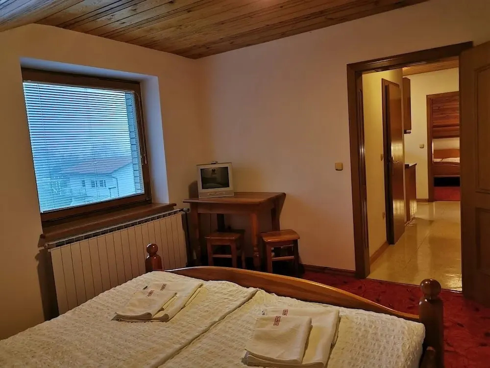 Rooms and Apartments Panker