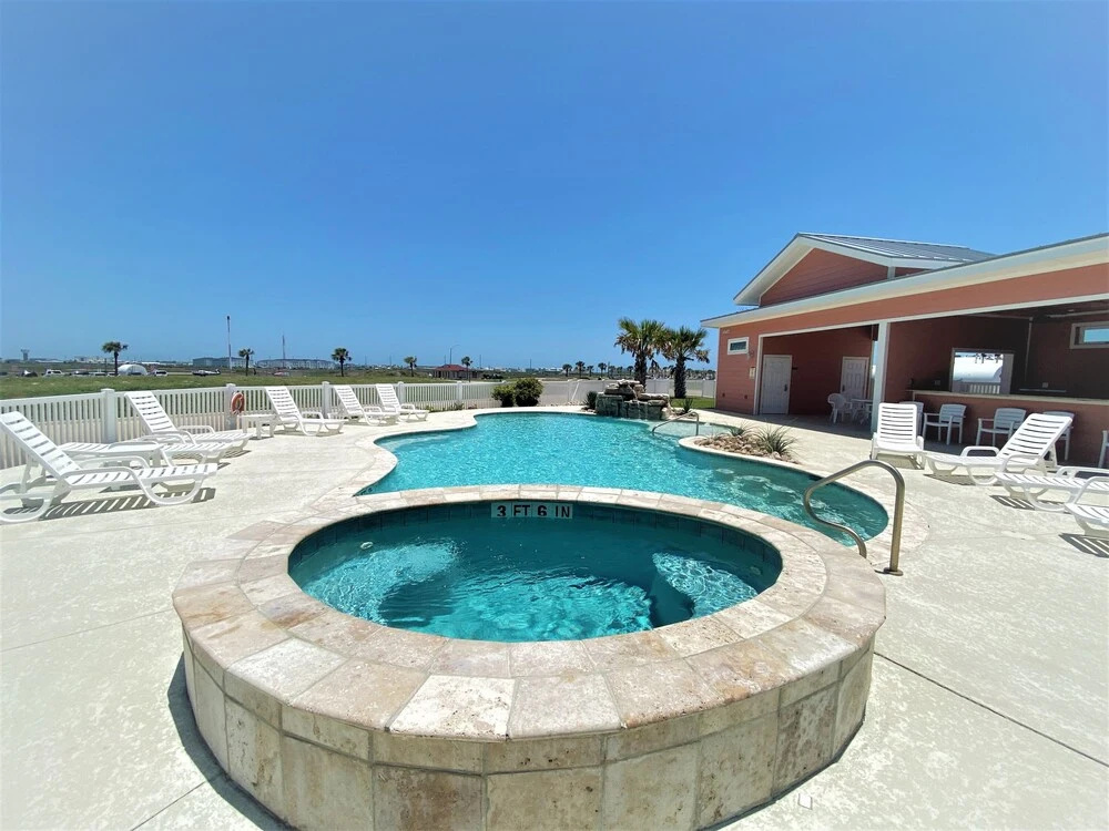 Marina's Edge 3 Bedroom Townhouse by Redawning