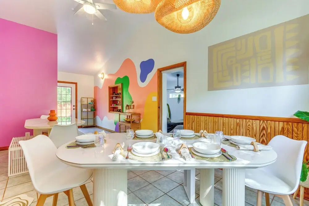 Retro-tropical Pensacola Home - 3 Mi to Downtown!