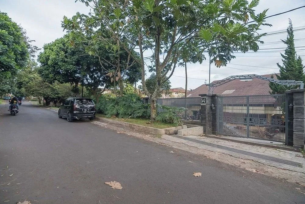 RedDoorz Near Telkom Corporate University 2