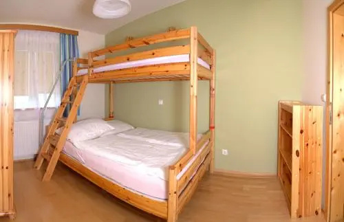Bauernhof und Weingut Strablegg
