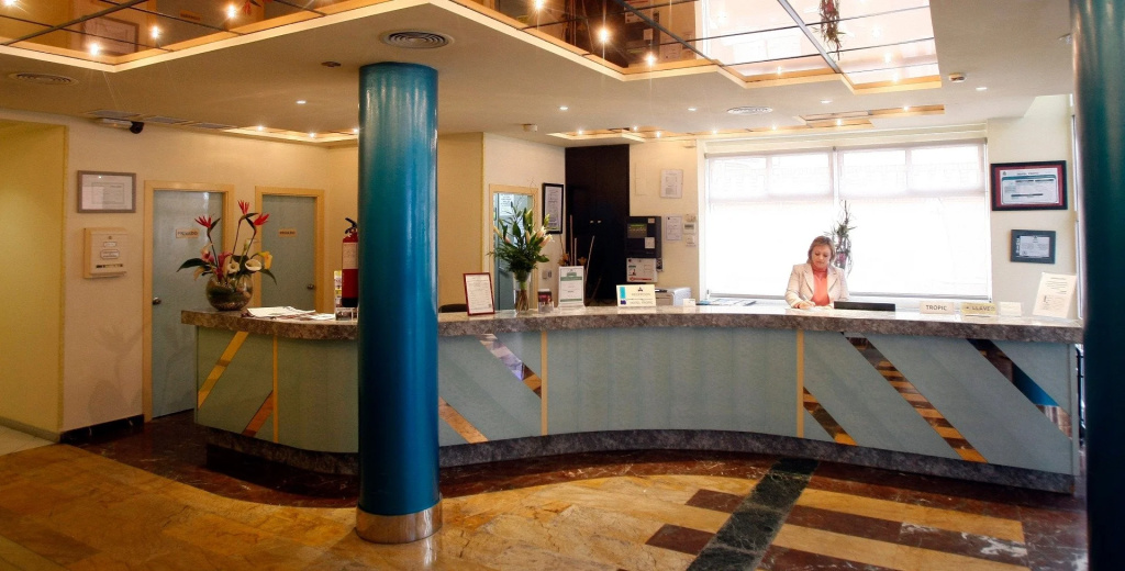 Hotel Tropic