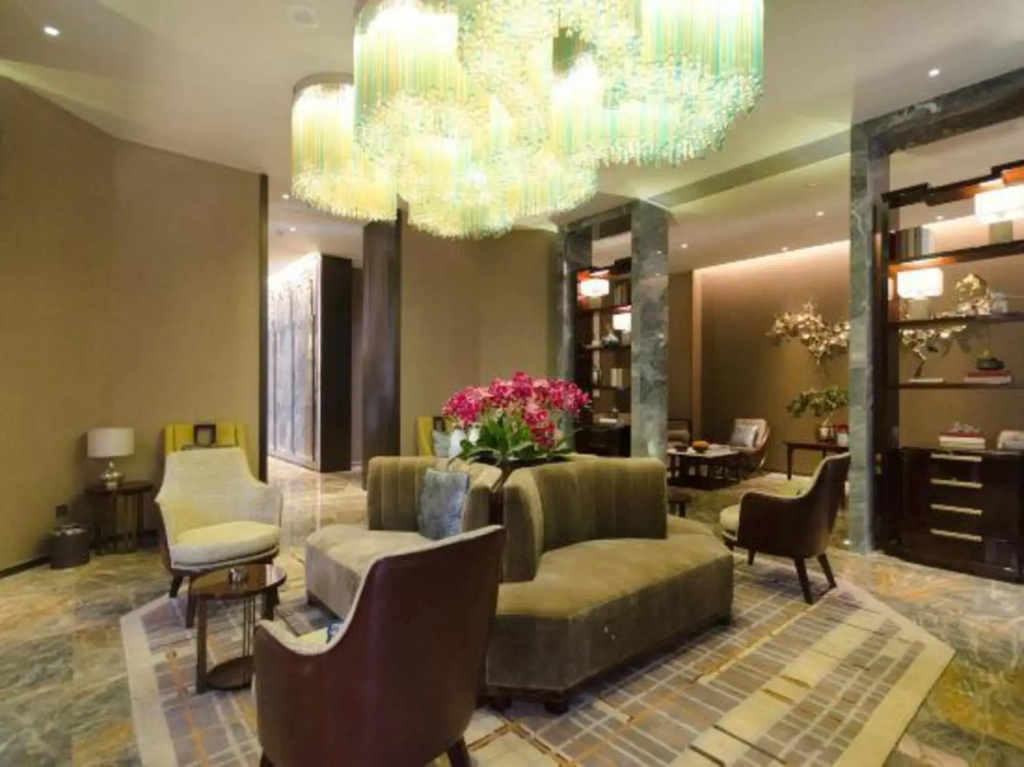 Huayi Hotel