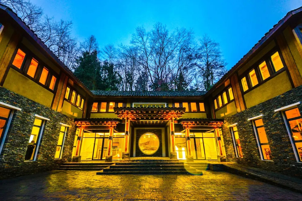 BES Village Lichuan