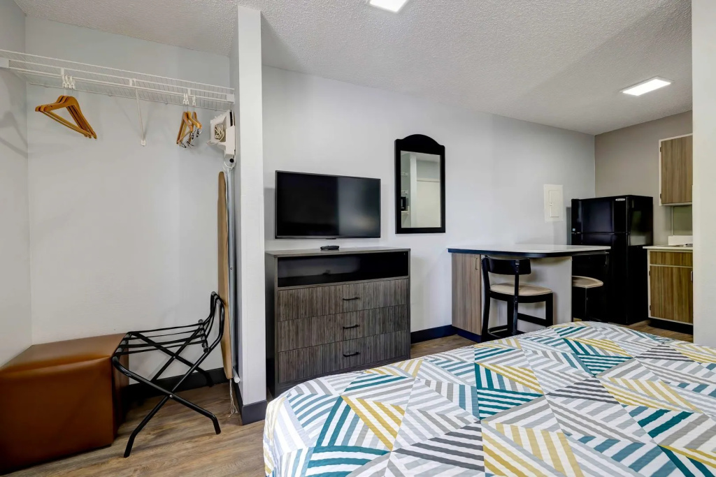 Studio 6-Arlington, TX - South - Dallas