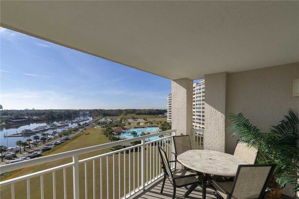 Yacht Clubs #1-801B - 2 Br Condo
