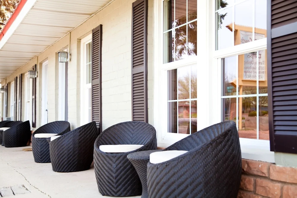 The Flagstone Boutique Inn & Suites