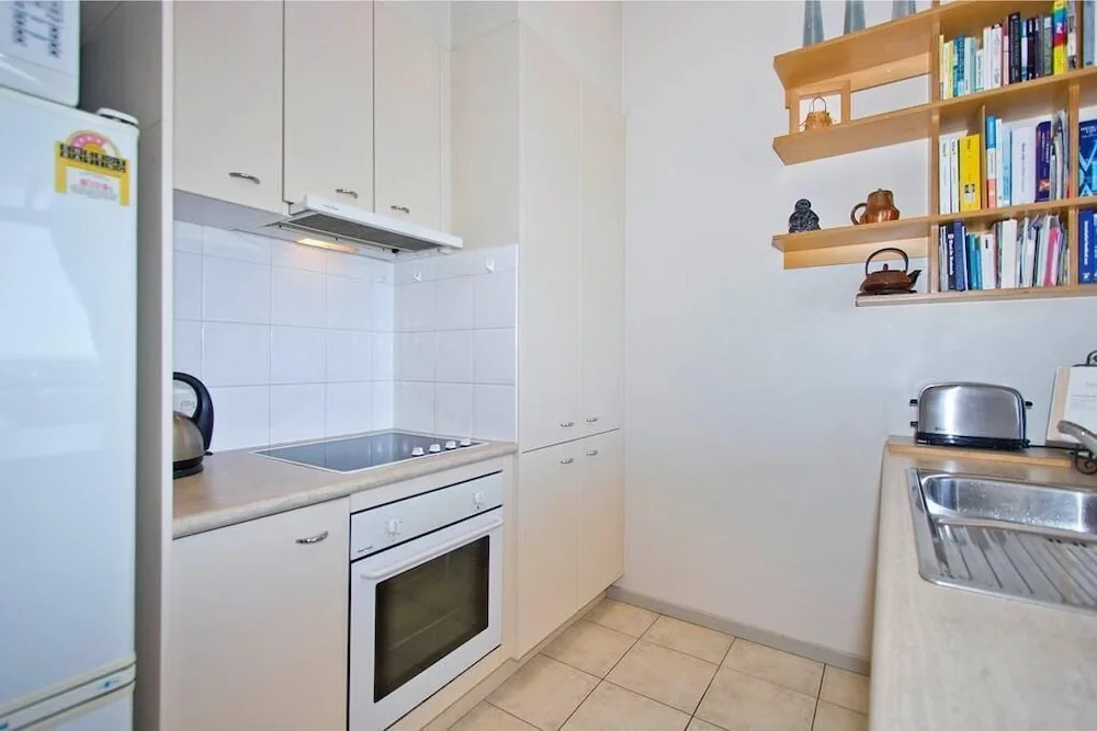 QV Penthouse Apt in the Connaught - 441