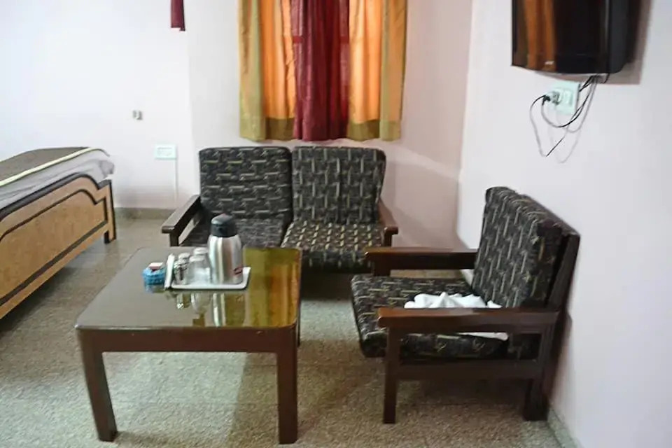 1 BR Guest house in Ganpati Nagar, Jaipur, by GuestHouser
