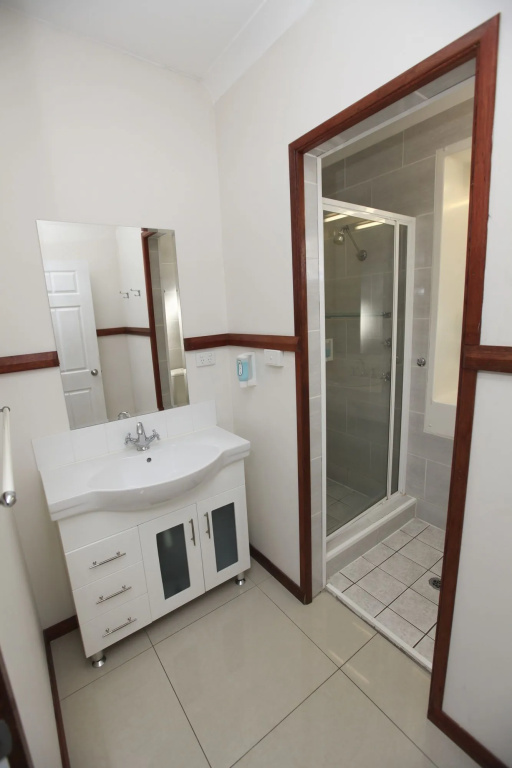 Across Country Motor Inn