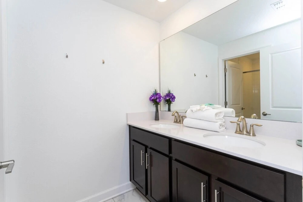 Adorable new Townhouse Near Disney