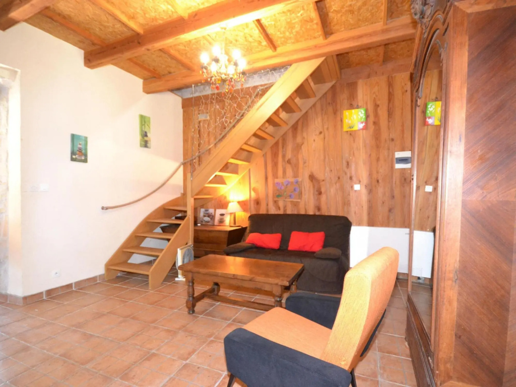 Vintage Holiday Home in Lanas with Swimming Pool