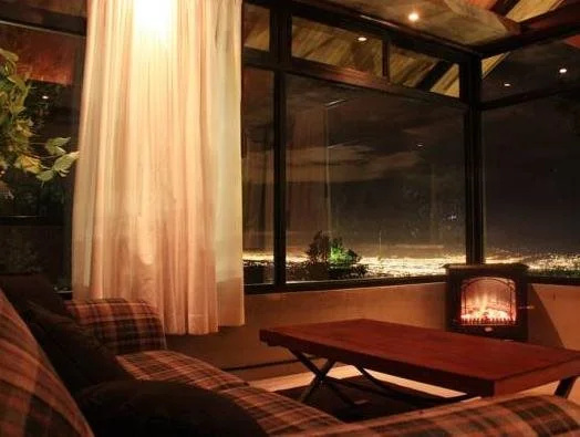 Altura Hotel