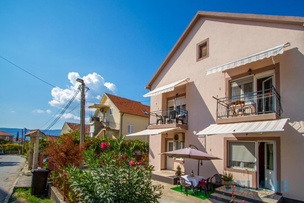 Belane Apartments