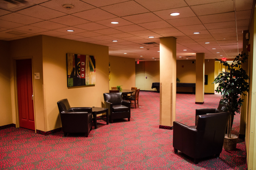 Holiday Inn Hotel Pewaukee-Milwaukee West by IHG