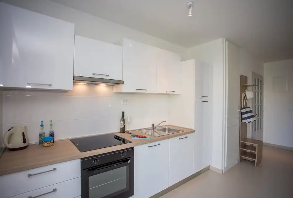 Enelani Apartments