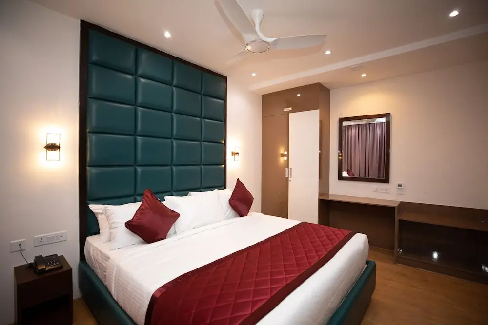 Hotel Silver Cle Hitech City Madhapur