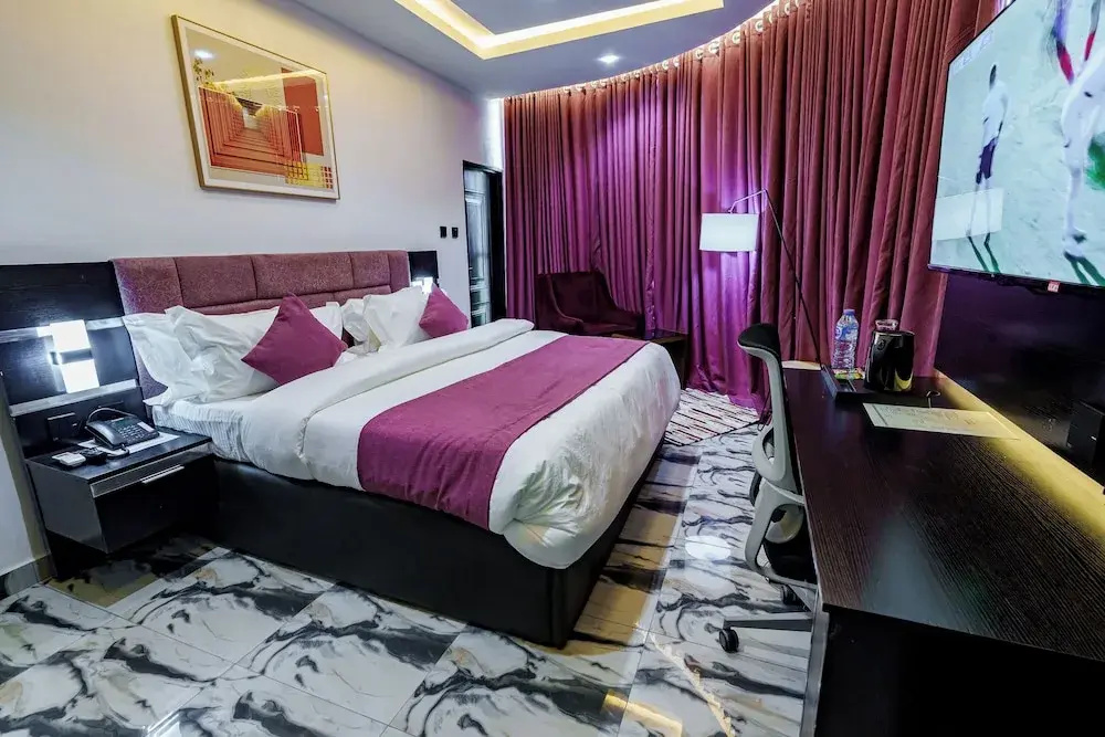 Roston Hotels