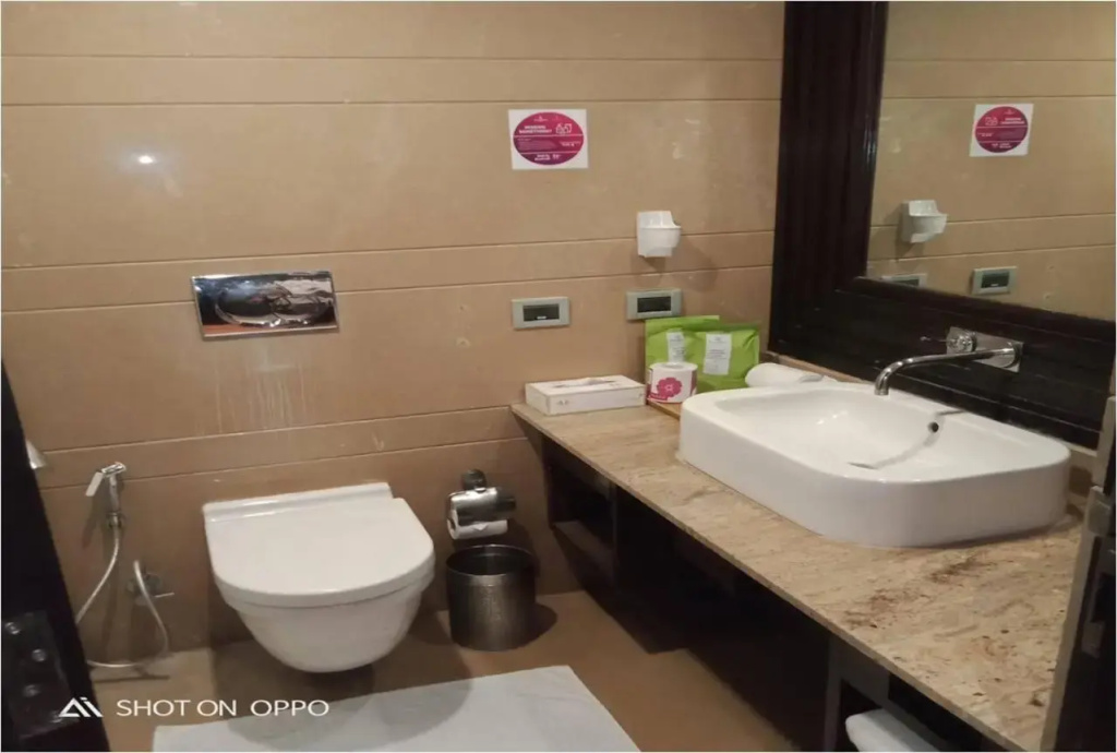 Royal Orchid Central Kireeti Hampi, Hospet