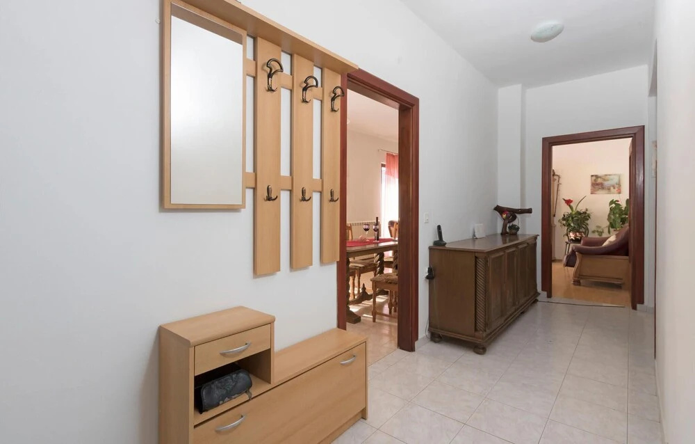 Gorgeous Home In Vodnjan With Wifi