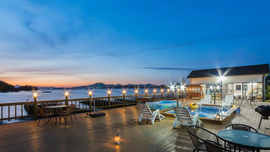 Yeosu Dolsanmaru Pension