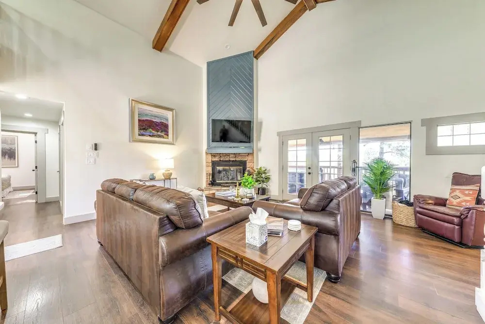 Moondance Ruidoso Retreat with Hot Tub and Views!