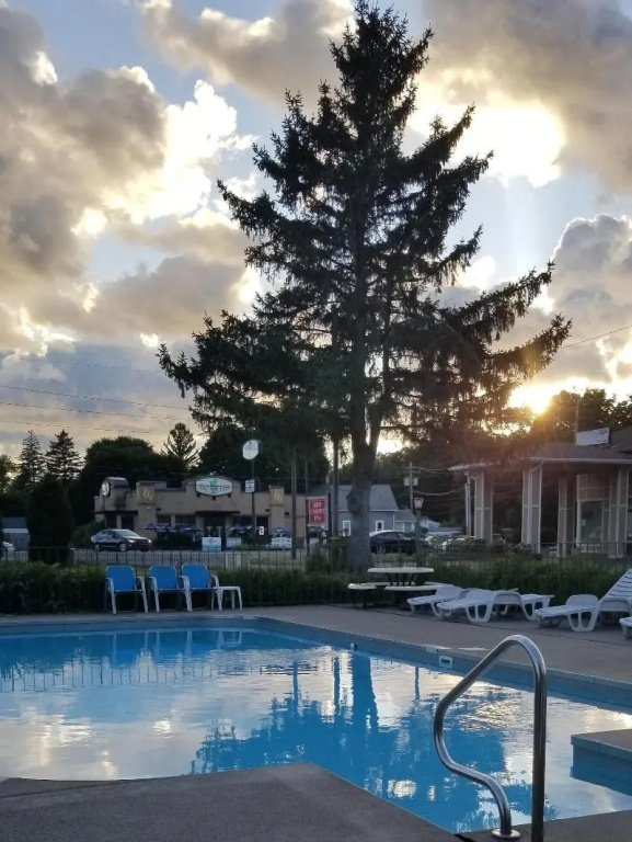 Lake Erie Lodge