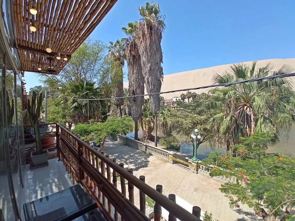 Hotel Sand and Lake