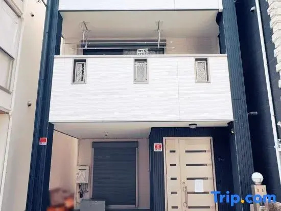 TEISHINKYO | Near Namba | One House | 3BR + 1 Tatami  · 2WC· 1BA | Tengachaya Station 9 Minutes |