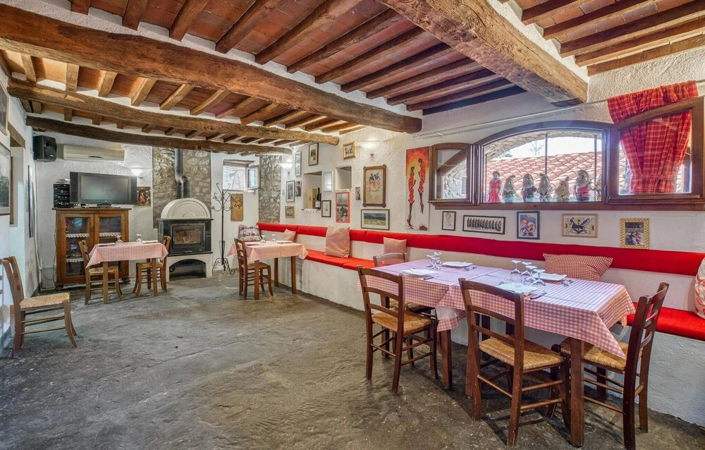 Nice Apartment in Cortona AR With 1 Bedrooms, Wifi and Outdoor Swimming Pool