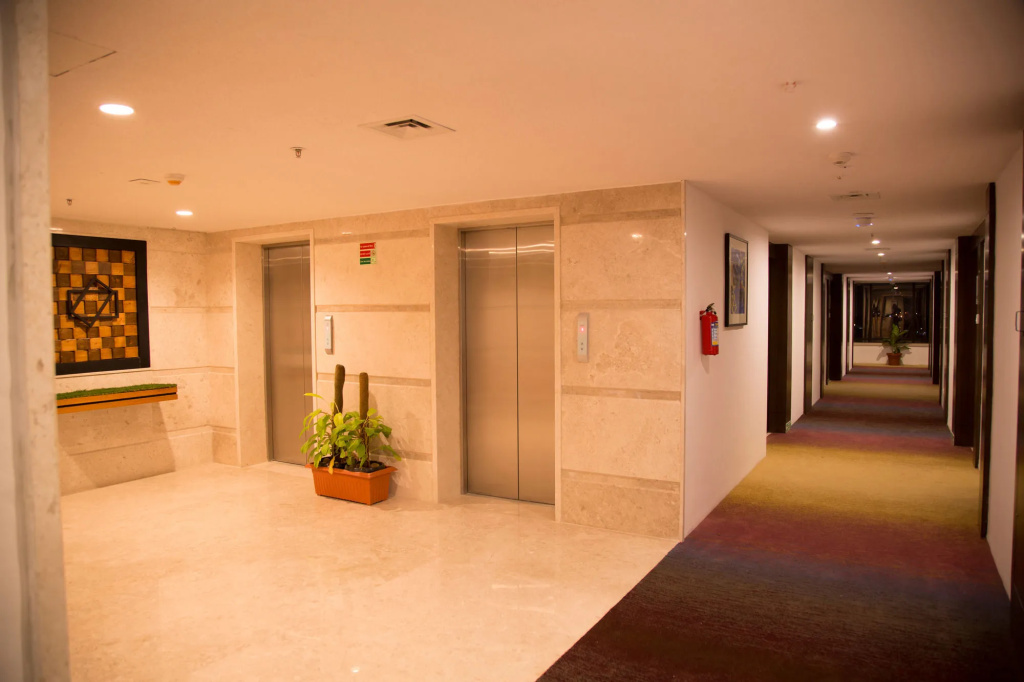 V7 Hotel
