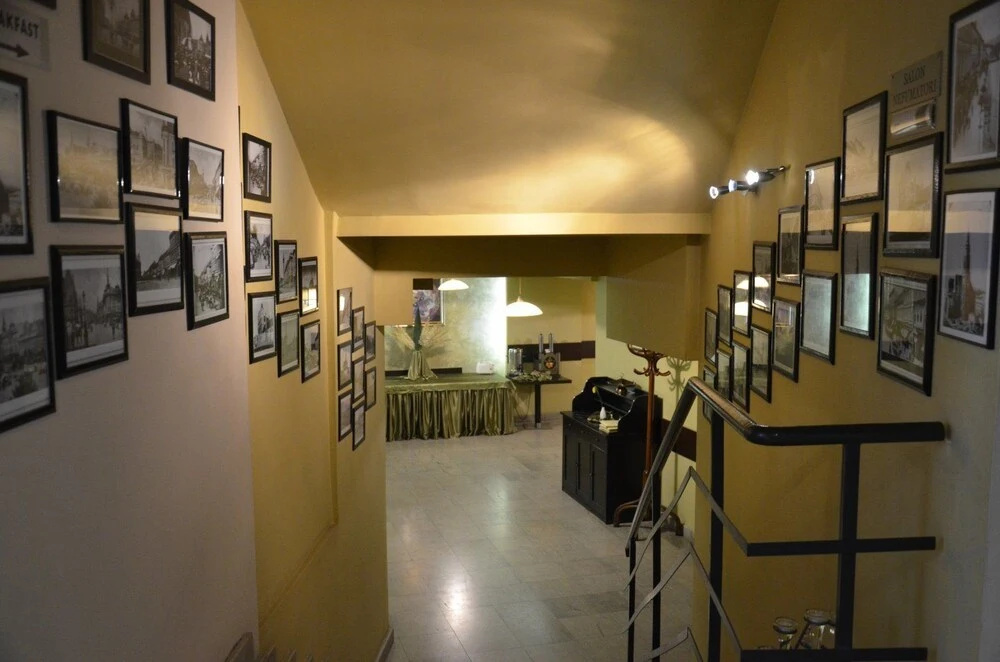 Hotel Seven