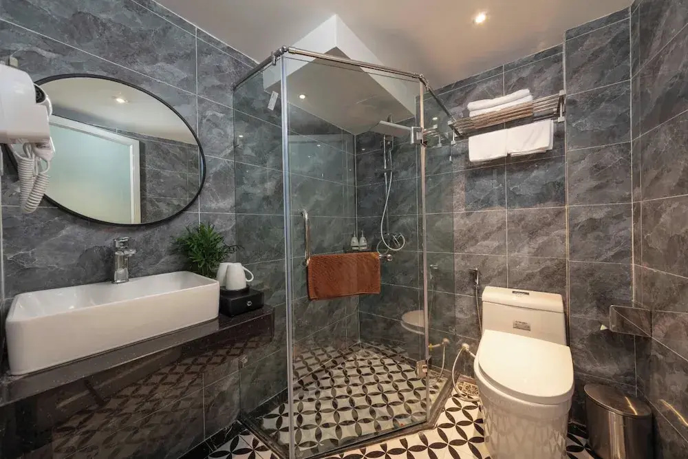 Madelise Stardust Hotel & Travel