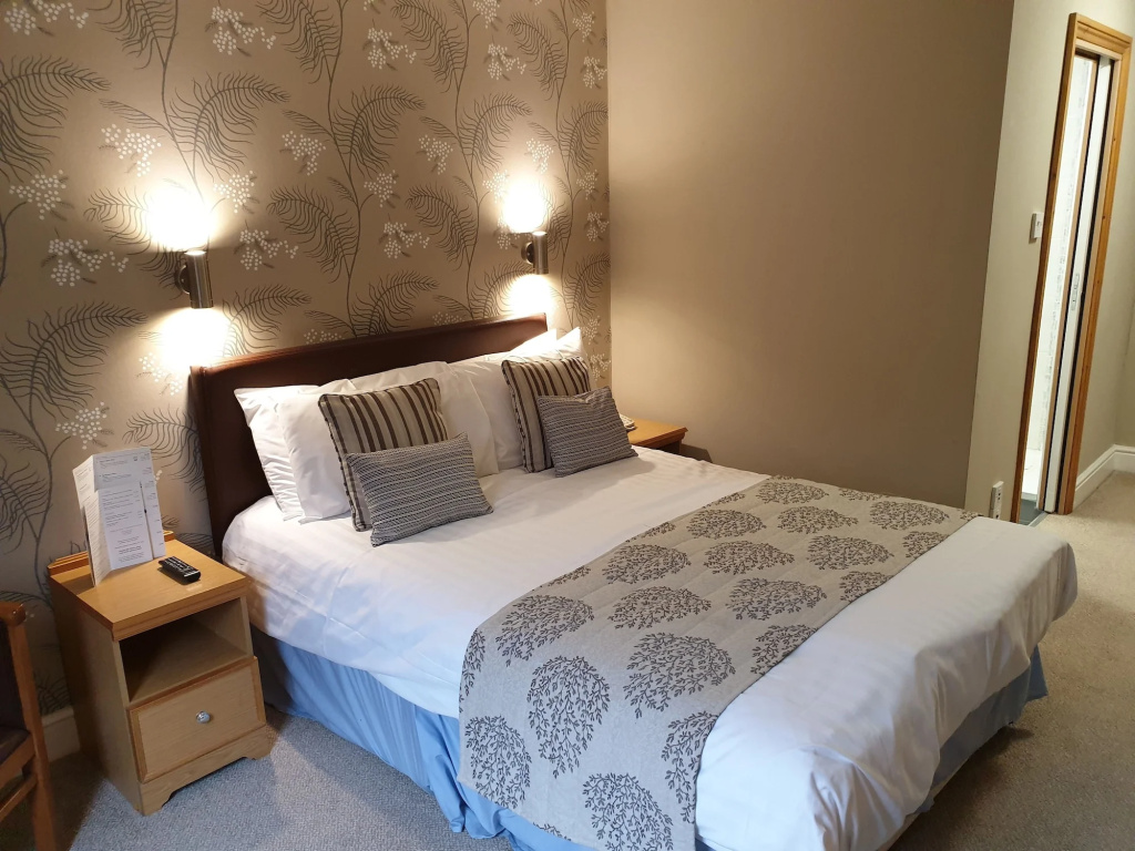 Red Lion Hotel