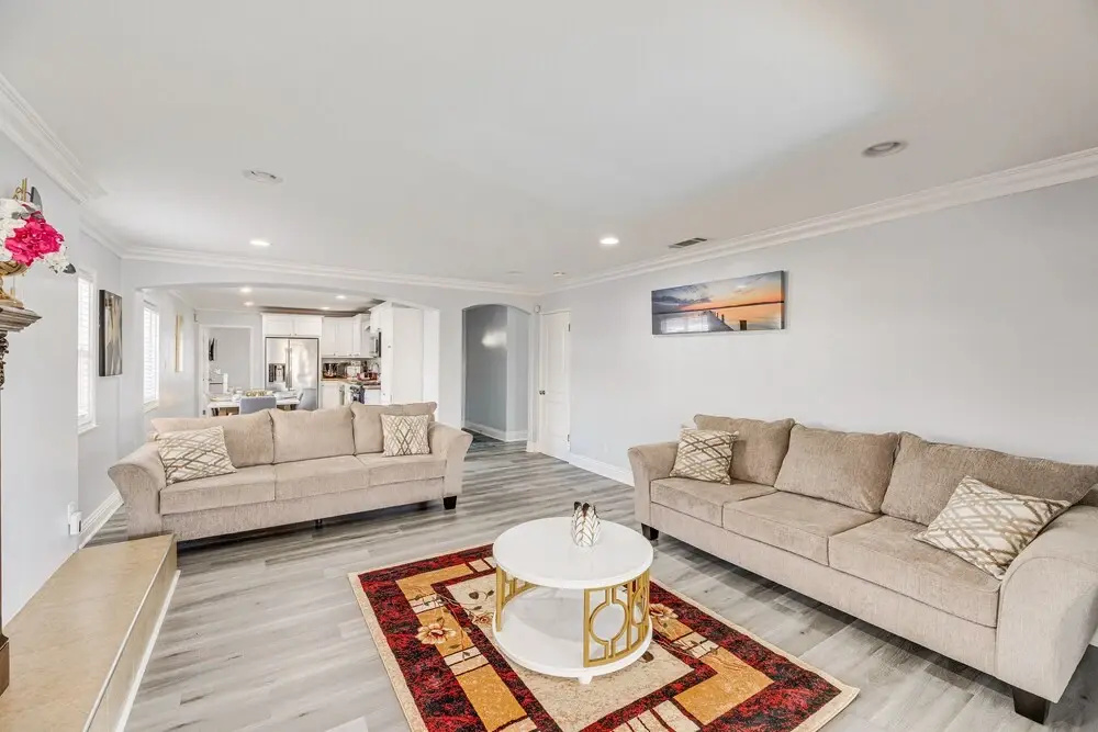 Furnished Patio! South Central Home 14 Mi to Dtla